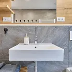 Chic Mountain Terrace Lounge By Interhome 아파트